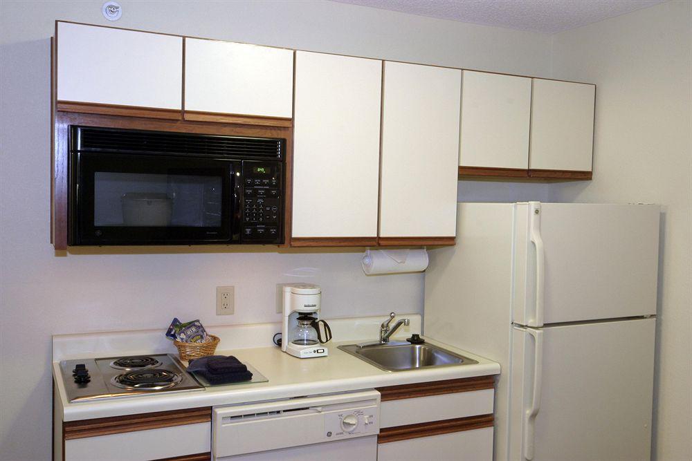 Candlewood Suites Newport News-Yorktown By Ihg Room photo