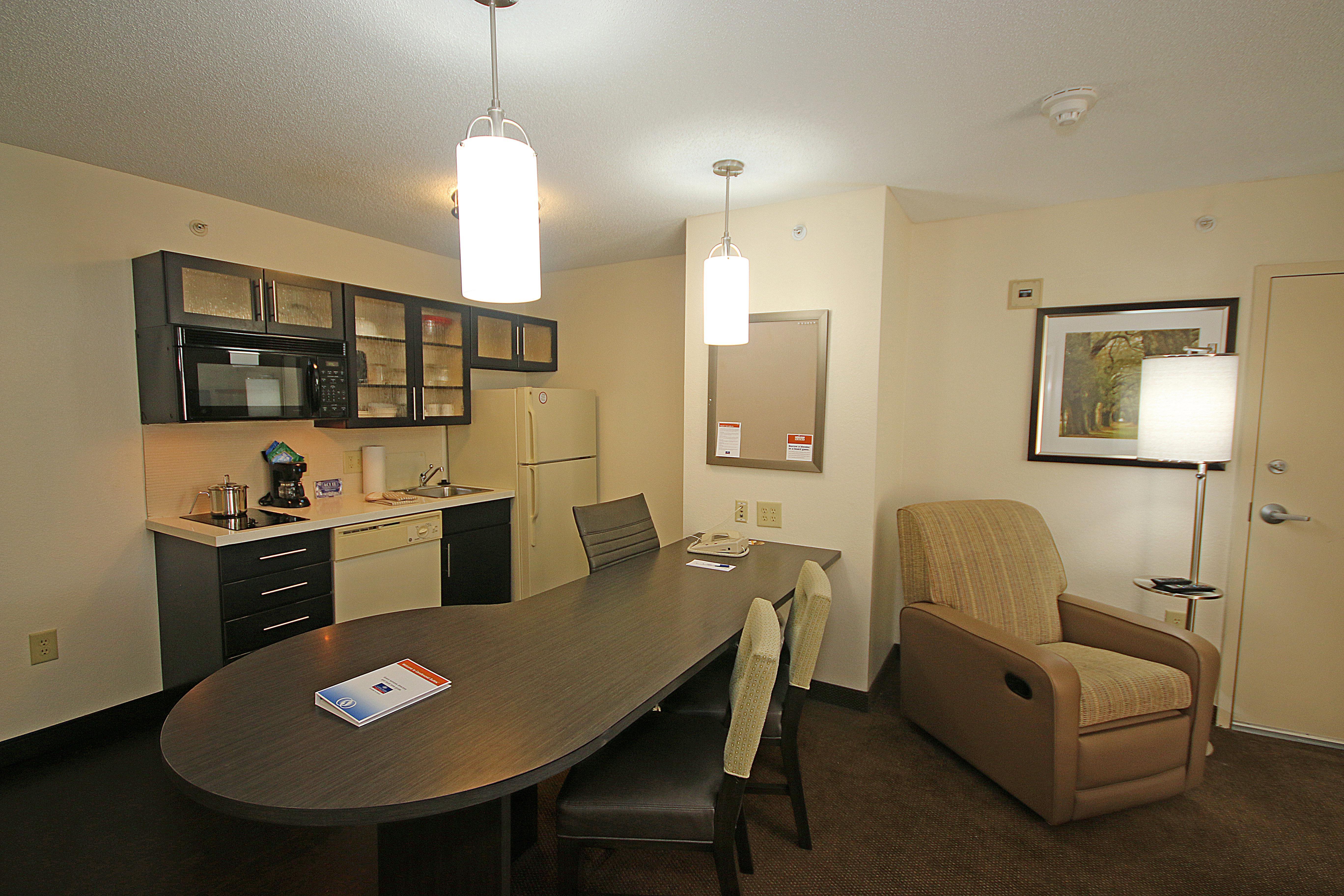 Candlewood Suites Newport News-Yorktown By Ihg Exterior photo