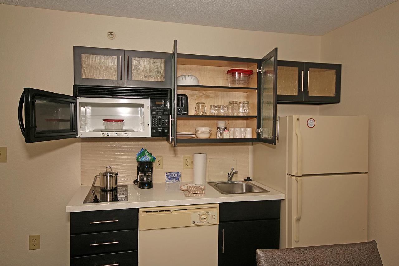 Candlewood Suites Newport News-Yorktown By Ihg Room photo